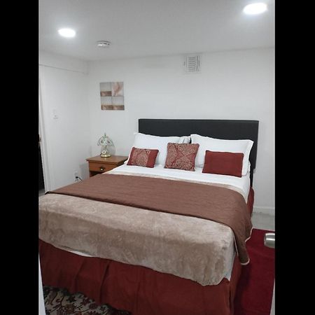 Ferienwohnung "Cozy Basement Retreat Just 40 Minutes To Nyc!" Irvington Exterior foto