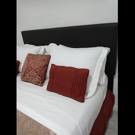 Ferienwohnung "Cozy Basement Retreat Just 40 Minutes To Nyc!" Irvington Exterior foto