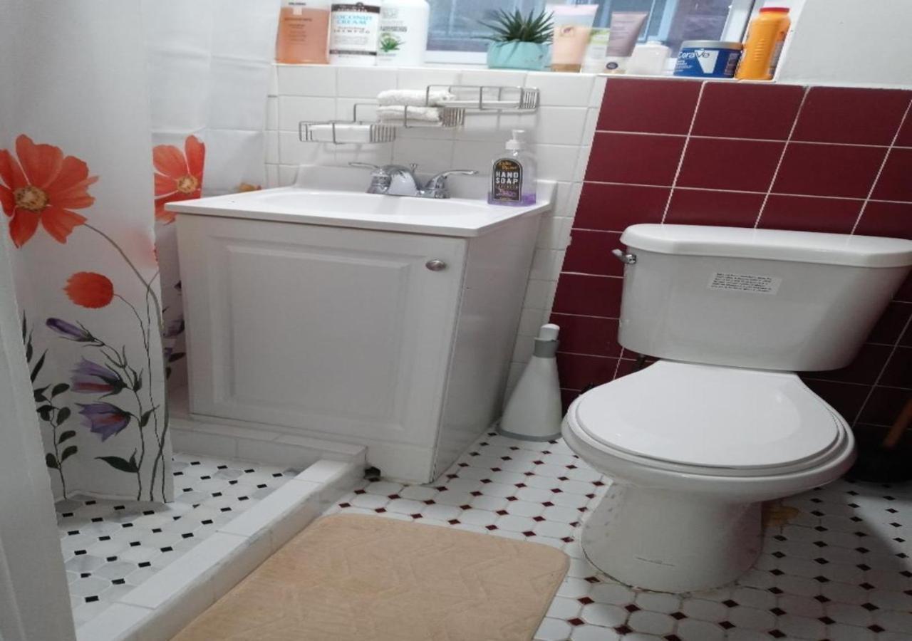 Ferienwohnung "Cozy Basement Retreat Just 40 Minutes To Nyc!" Irvington Exterior foto